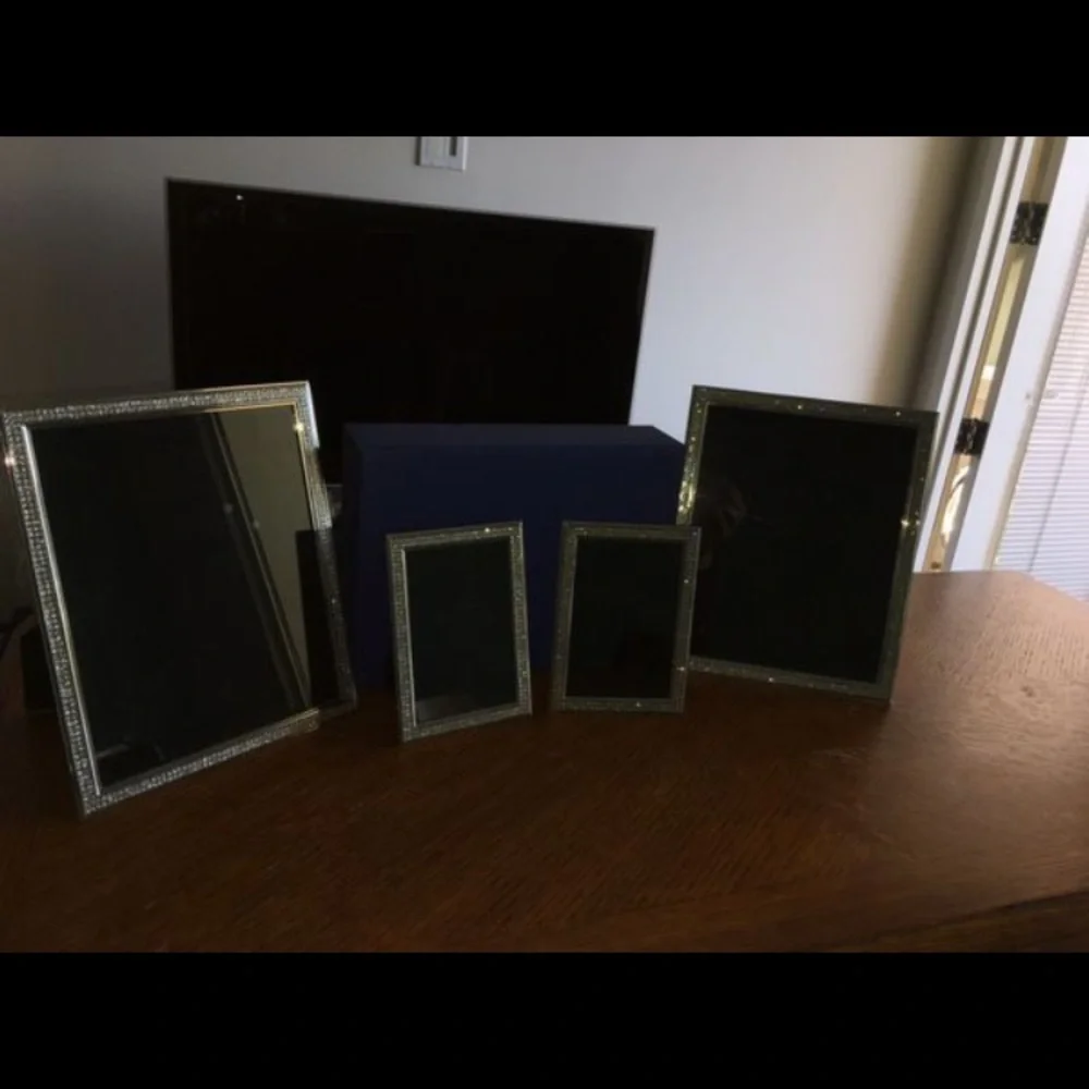 Z Gallerie 4 photo frames with sparkles like new!!